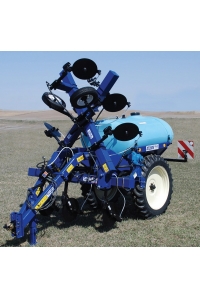 Obrázok pre Aplikátor tekutých hnojiv na hnojení kukuřice BLU-JET AT 2000 7R75