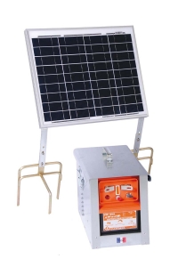Obrázok pre CLOTSEUL VIC 355 bateriový zdroj napětí pro elektrický ohradník se solárním panelem 30 W