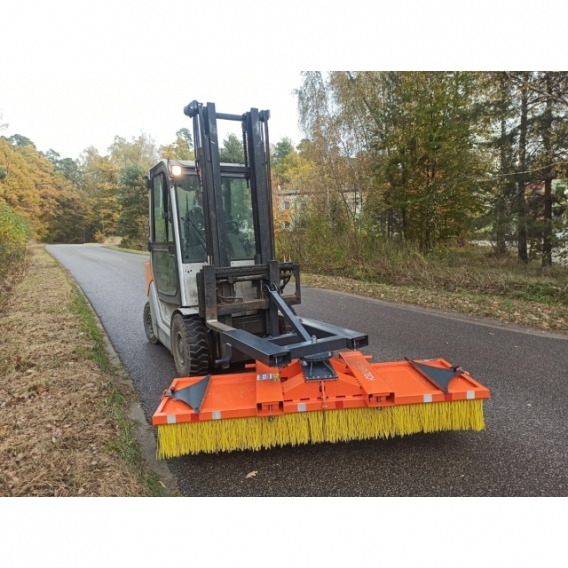 Obrázok pre Otočný zametací kartáč na VZV upínání pro vidlice a 3. bod nakladače, ZL 200 LONG šířka 2m