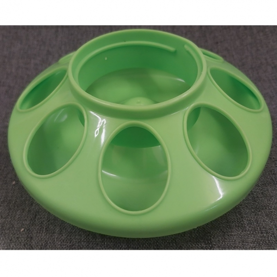 Obrázok pre Náhradní spodní díl s 8 otvory pro krmítko pro křepelky, kuřata, holuby, bažanty 1 kg